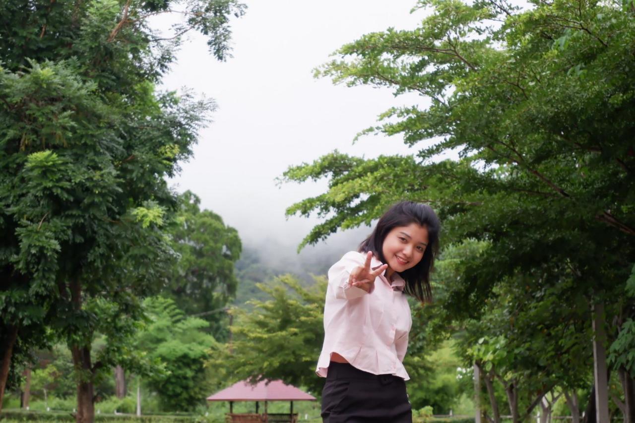 Baan Rai Pray Rung Kaeng Krachan Ban Tha Ling Lom Exteriér fotografie